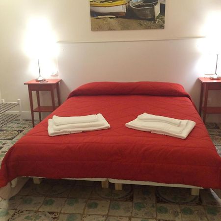 Alta Marea B&B Porto Empedocle Bagian luar foto